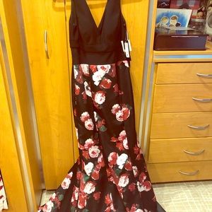 Long formal black and floral new gown!!!
